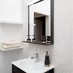 Maison Chateaudun - Clim, Terrasse & Garage Prive *